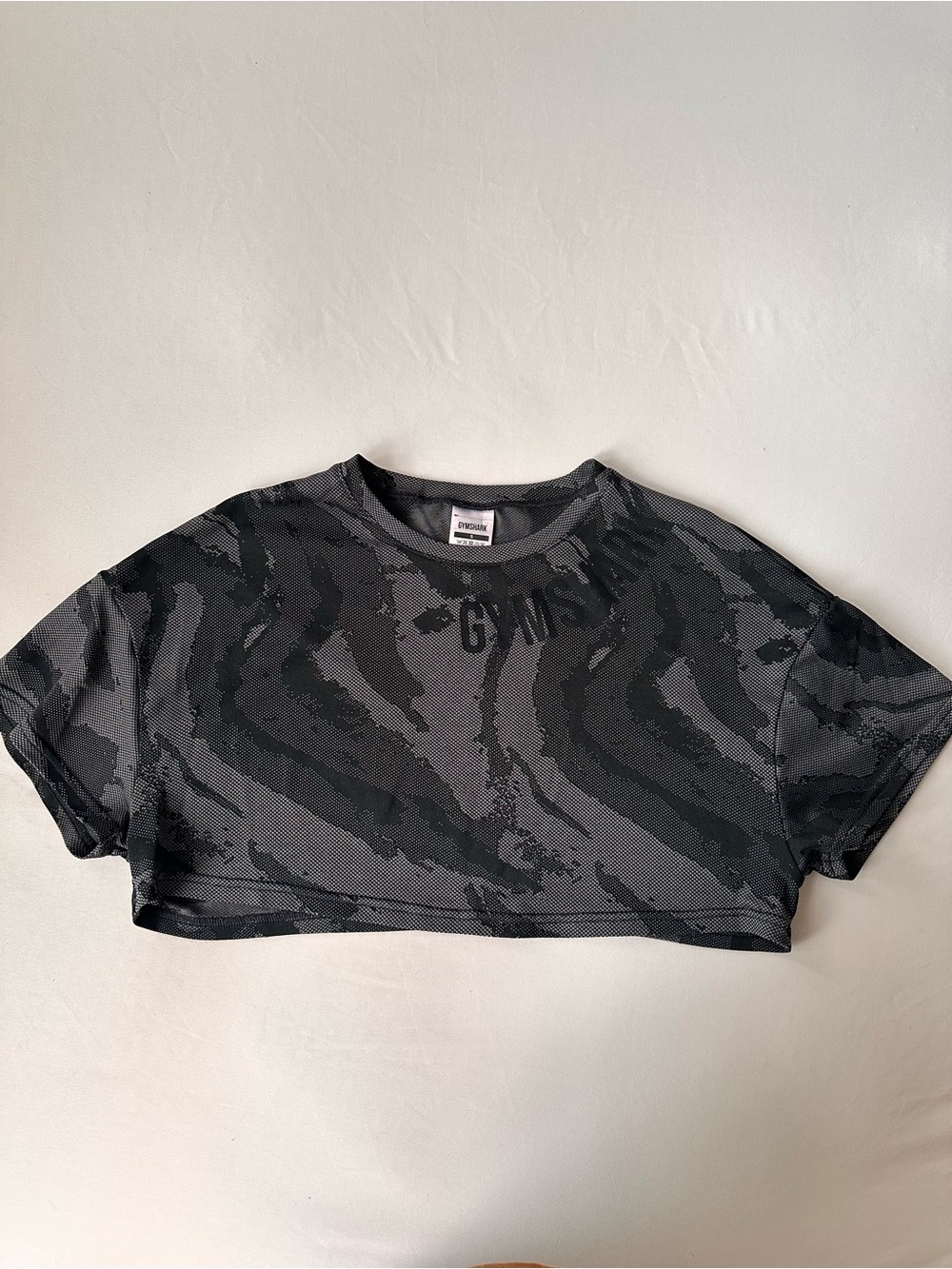 Gymshark Black & Gray Camo Cropped Workout Tee